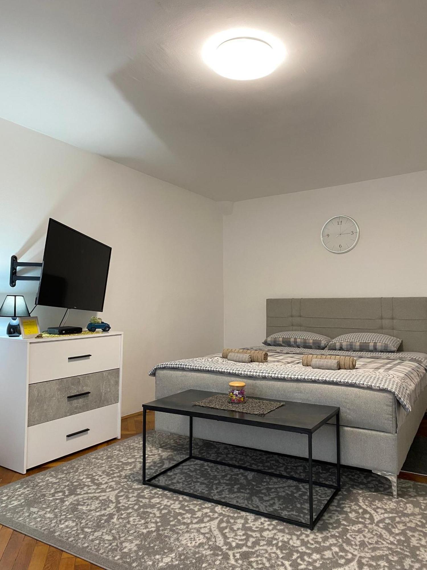 Panorama Royal Vracar Apartment เบลเกรด ภายนอก รูปภาพ